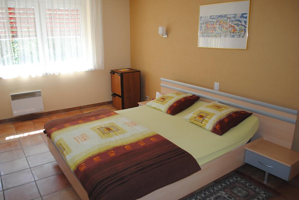 Motel - Hotel La Poularde Romont Экстерьер фото