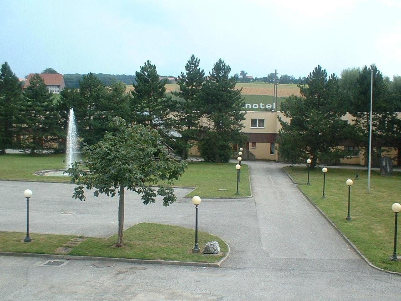 Motel - Hotel La Poularde Romont Экстерьер фото
