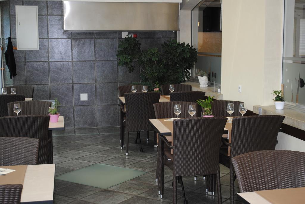 Motel - Hotel La Poularde Romont Экстерьер фото