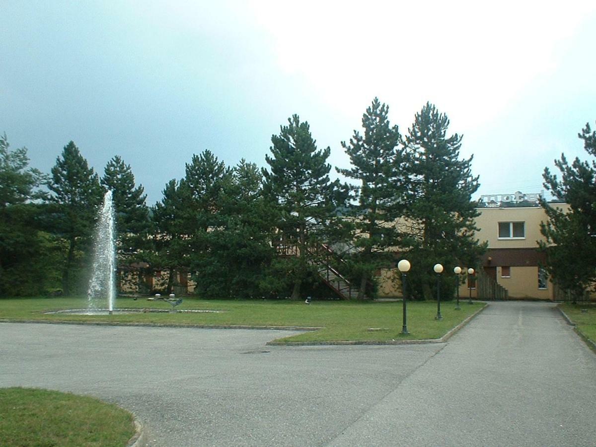 Motel - Hotel La Poularde Romont Экстерьер фото